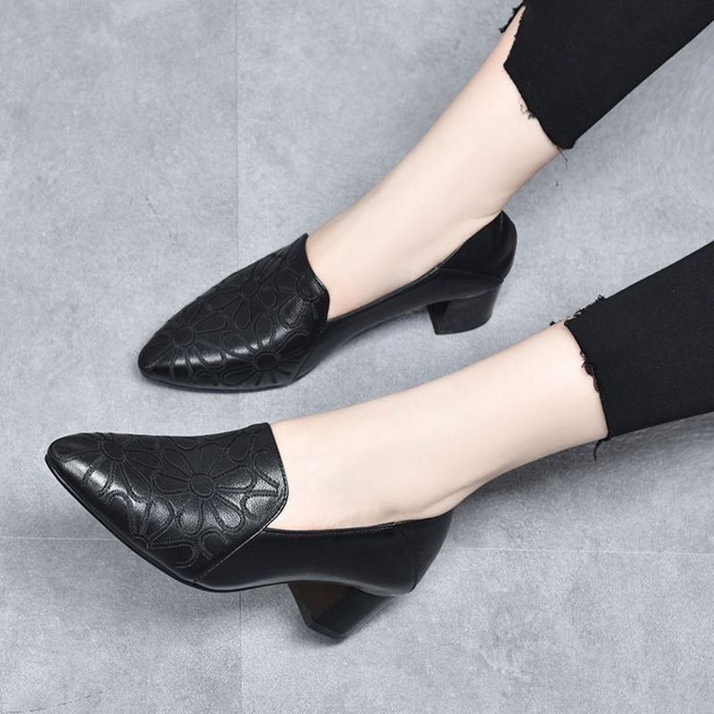Olene | Soft Vegan Leather Embroidered Pumps Last day 80% off!