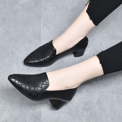 Olene | Soft Vegan Leather Embroidered Pumps Last day 80% off!