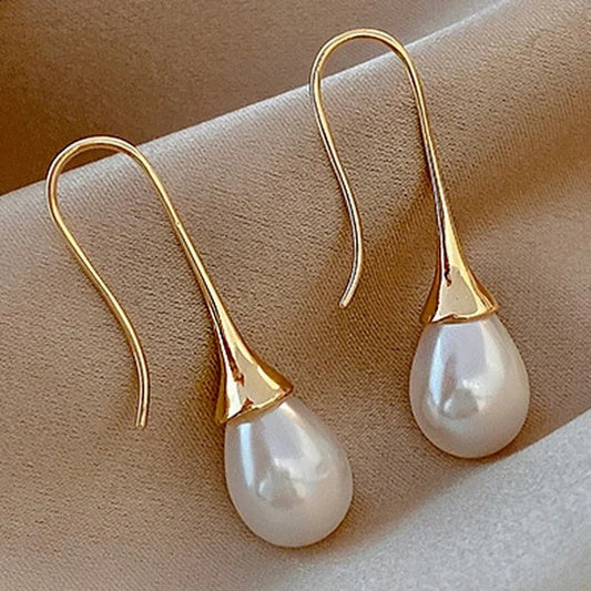 Helena Classic Pearl Earrings | Last Day 80% Off!