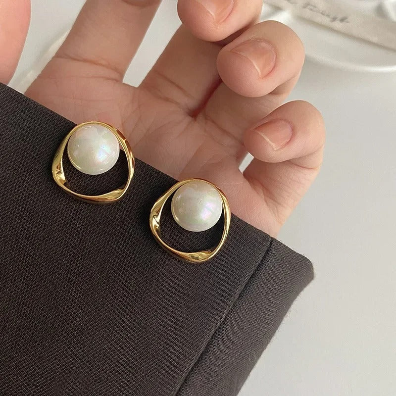 Emma Vintage Pearl Earrings | Last Day 80% Off!