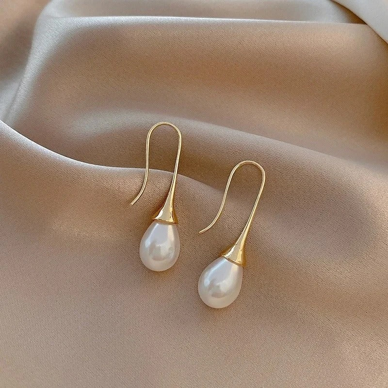 Helena Classic Pearl Earrings | Last Day 80% Off!