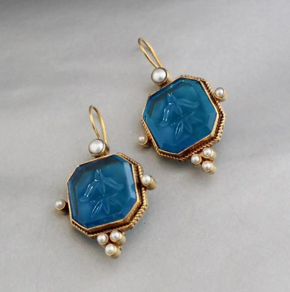 Maeble Vintage earrings with green stone and pearl | Last day 80% discount!